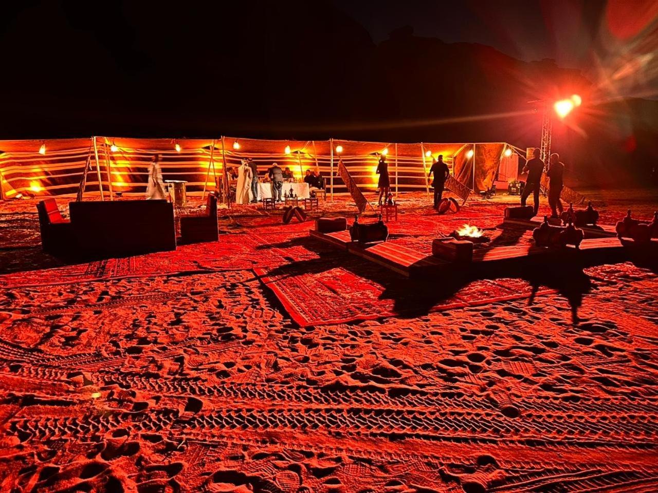 Wadi Rum Sky Camp Exteriör bild