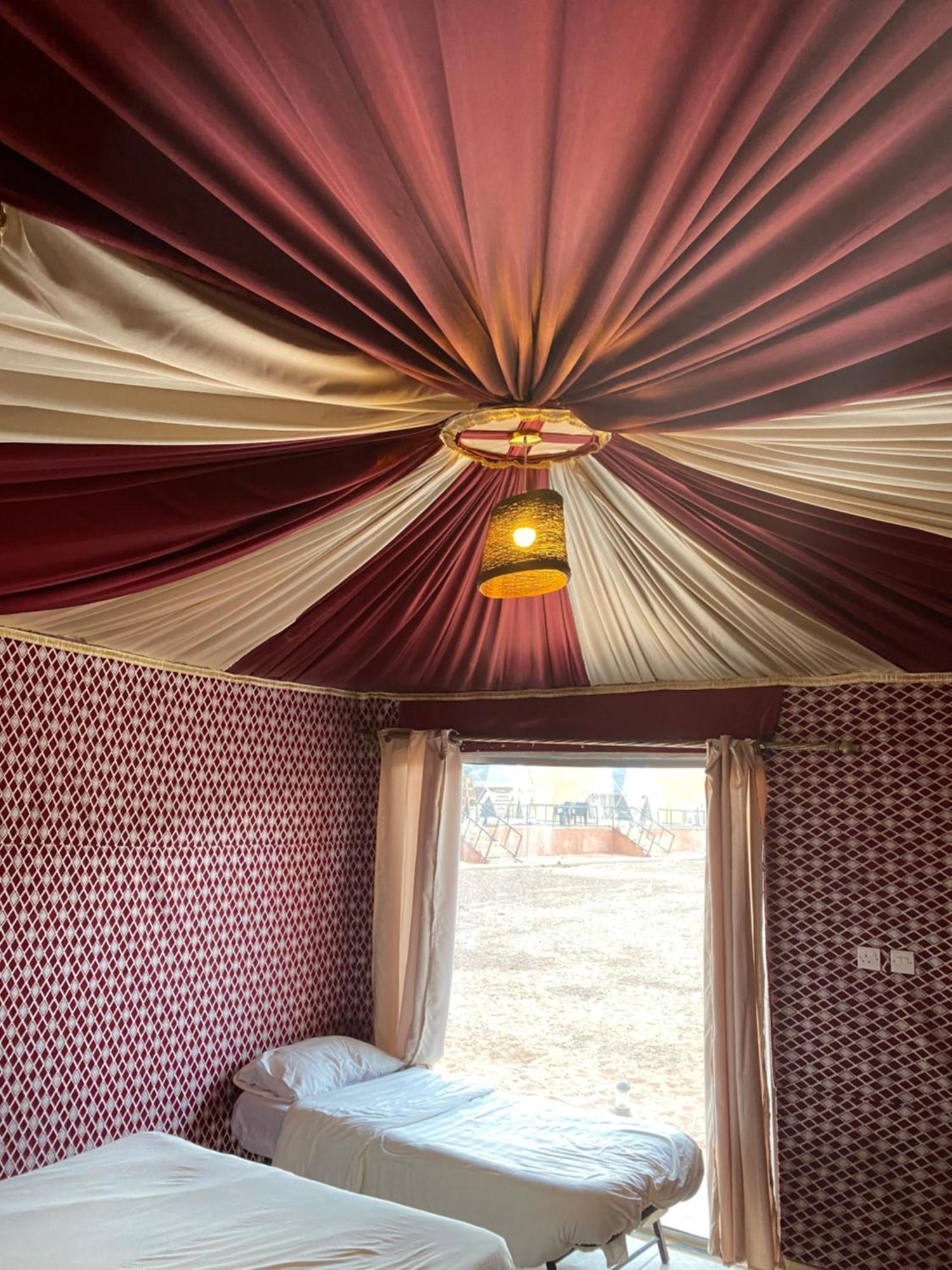 Wadi Rum Sky Camp Exteriör bild
