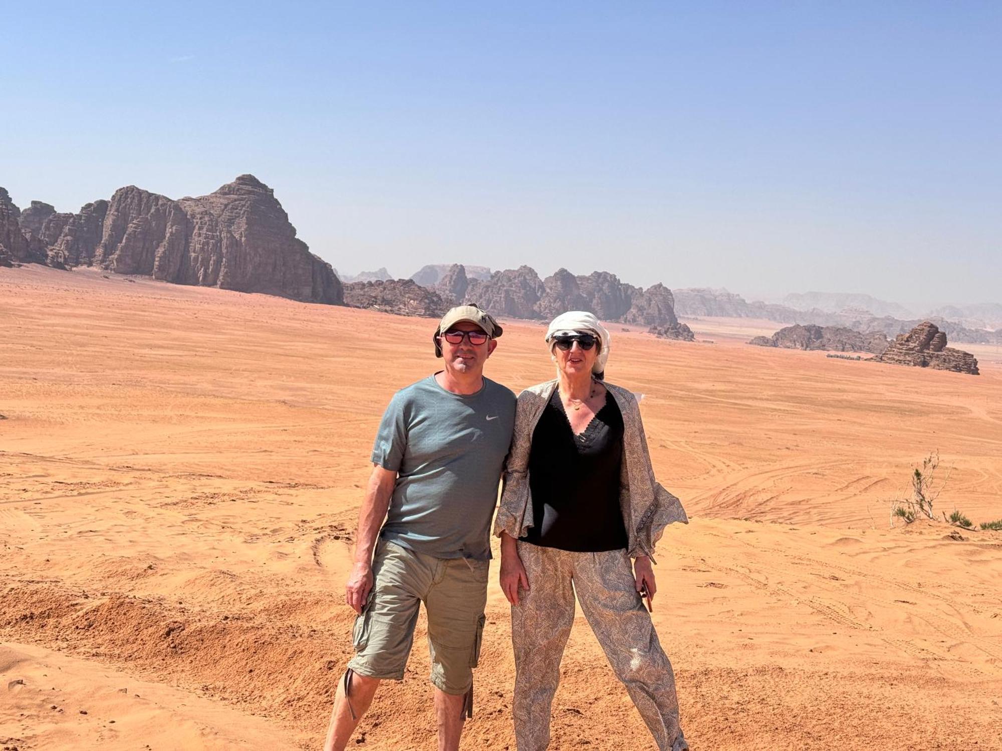 Wadi Rum Sky Camp Exteriör bild